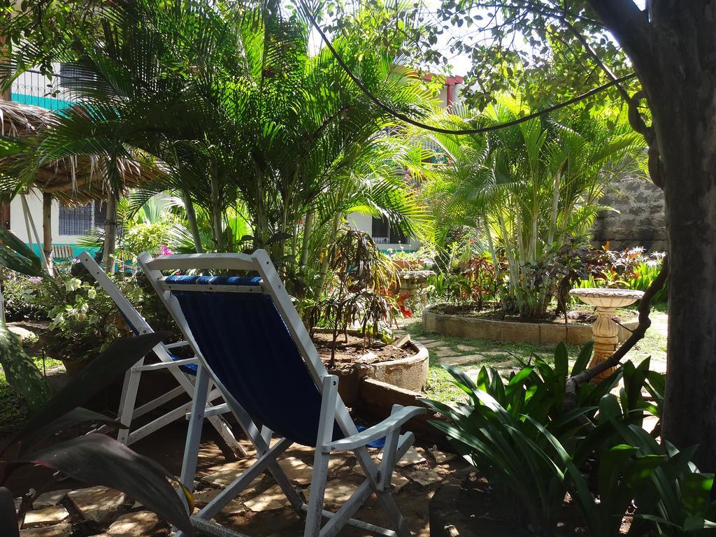 Отель Harvest House Nicaragua Леон Экстерьер фото